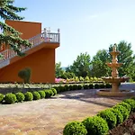 Bellevue מלון אסטרגום