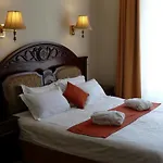 Bellevue מלון 3*
