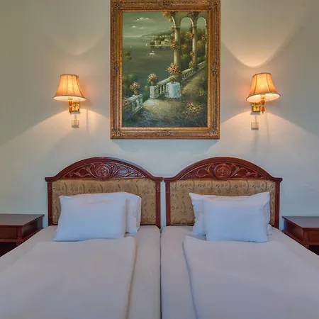Bellevue 3* Esztergom